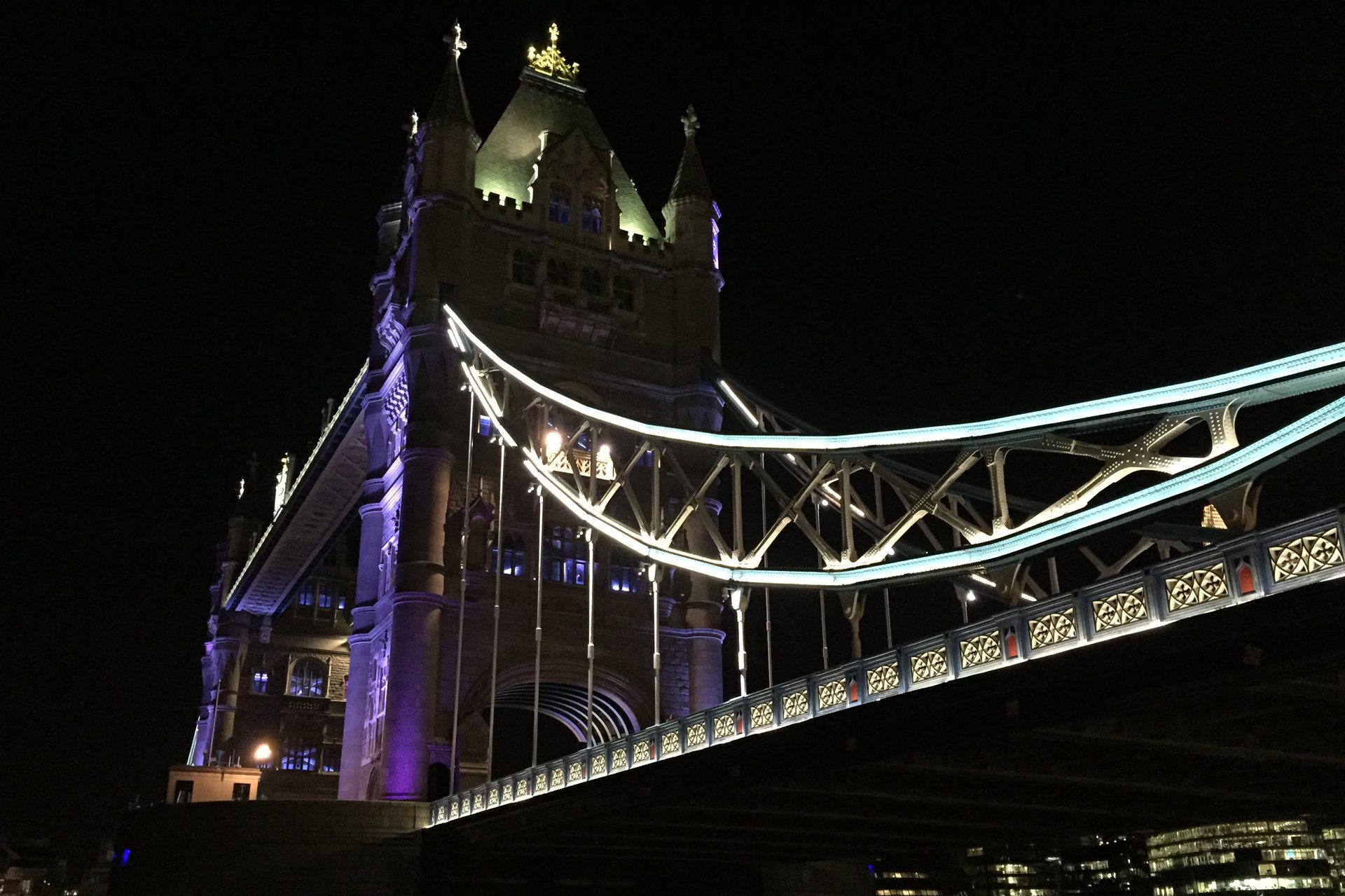 London by night - Tower Bridge close up